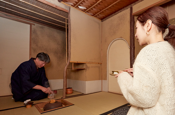 一服のお茶がもたらす、ゆたかな時間の流れを感じられる。