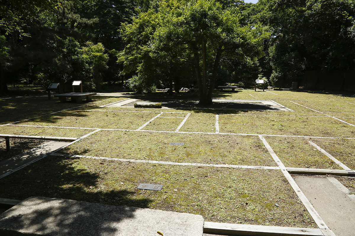 庭園に残る宮内省長官舎跡