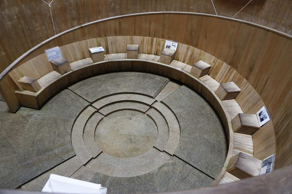 「風室」内には天然の力で冷やされた風が吹き込みます