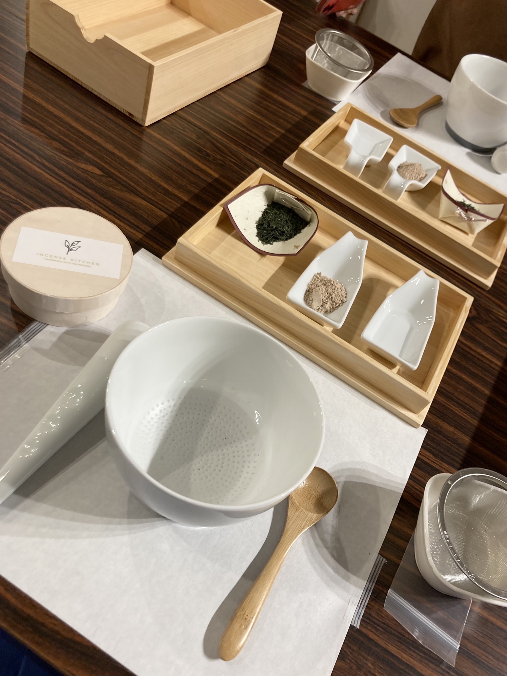 煎茶で作るお香作り体験